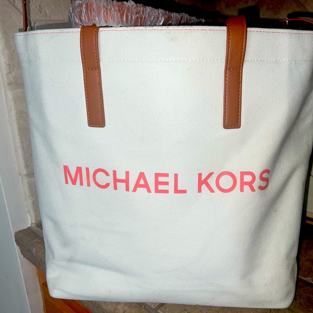 Michael Kors White Canvas Gift Bag w/ Pink Logo & Brown Straps